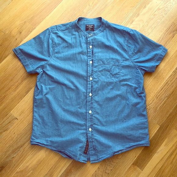 Abercrombie & Fitch Other - Short sleeve chambray shirt